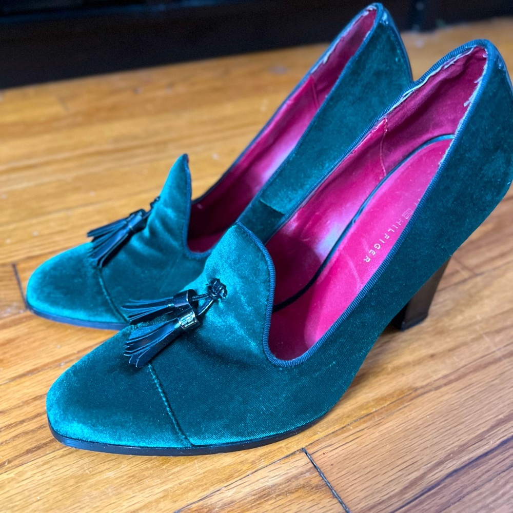 Velvet green Tommy Hilfiger smoking loafer heel size 10